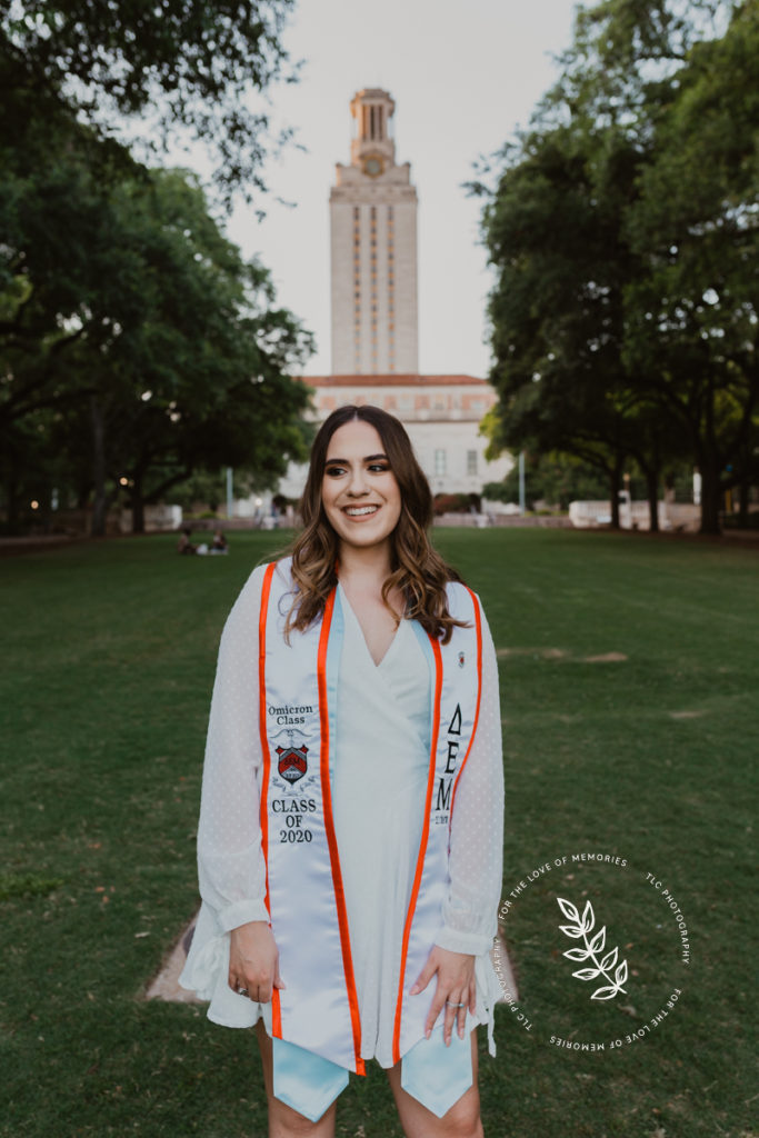 Senior photos in front of the UT Tower