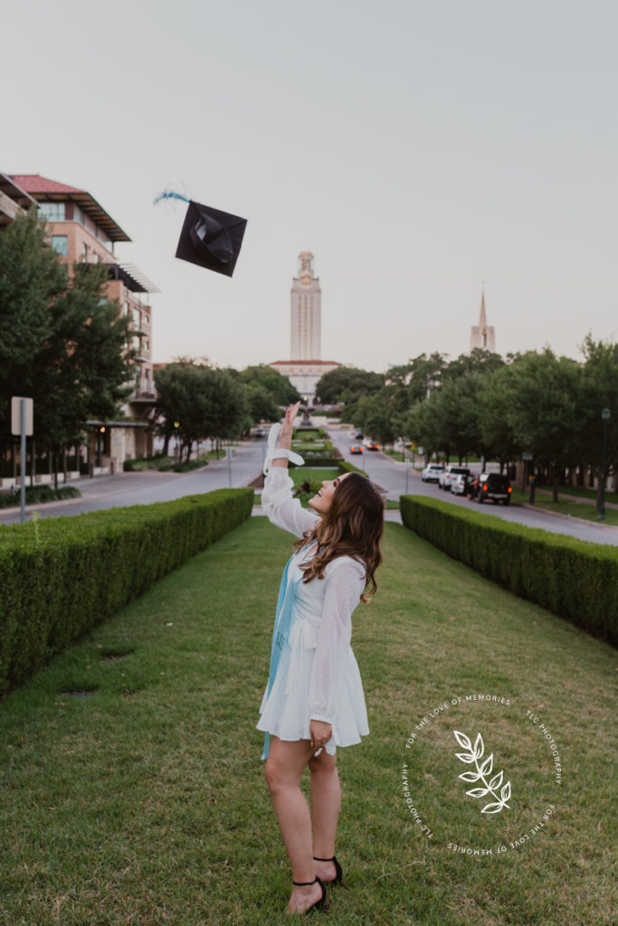 Senior photos in front of the UT Tower